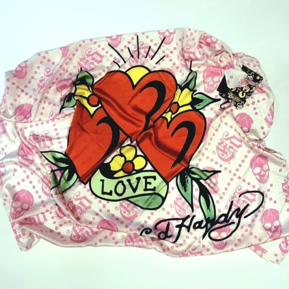 NWT Ed Hardy "4 Ways to Wear" Scarf - Pink Love Heart & Skull Y2K